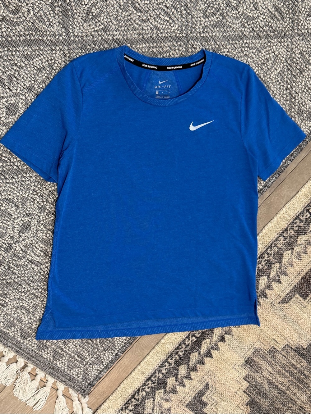 Nike Women’s Running Dri Fit Vented T-Shirt Size Small Like New Condition Blue